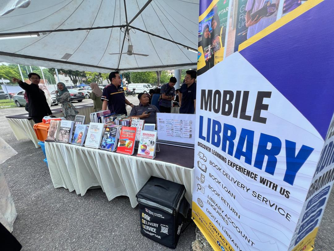 Mobile Library : Program Anjuran Raya Perdana NR, Dewan Melati MBSA Seksyen 7, Shah Alam