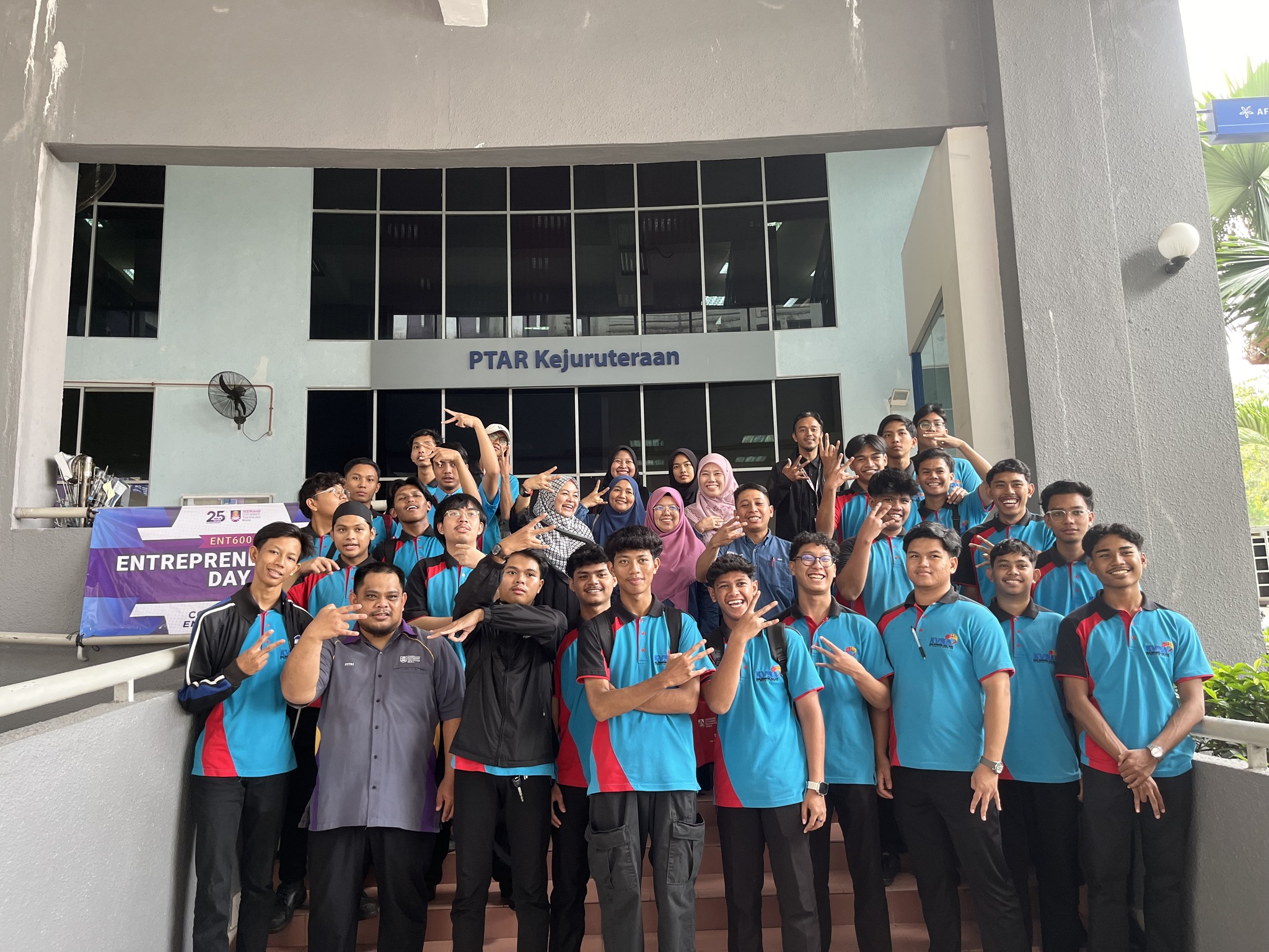 Lawatan Sekolah : Lawatan Sambil Belajar (Siri 3) dari Kolej Vokasional Shah Alam