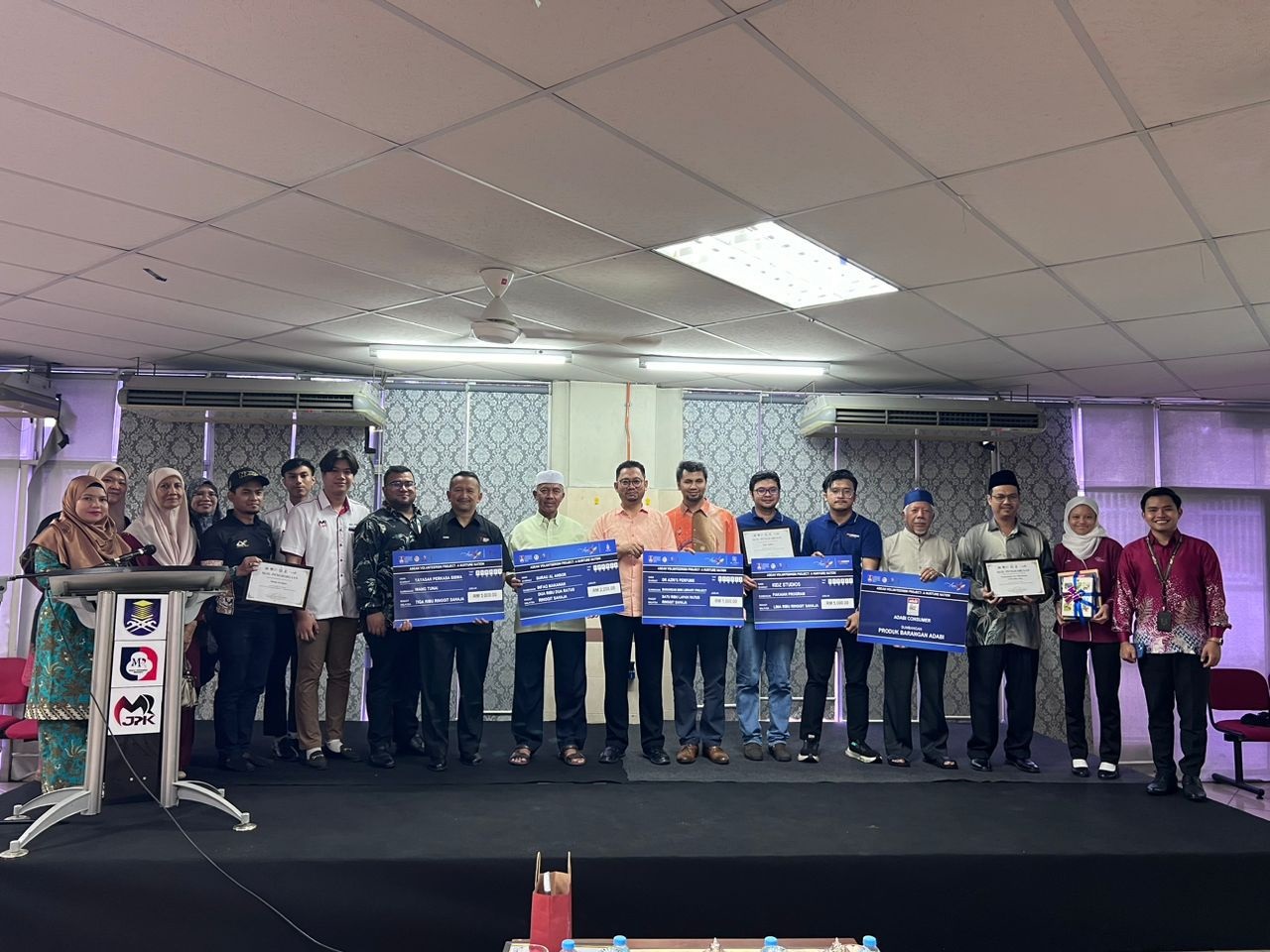 PTAR Sumbang 157 Naskhah Buku Sempena Program ASEAN Volunteerism Project: A Nurture Nation