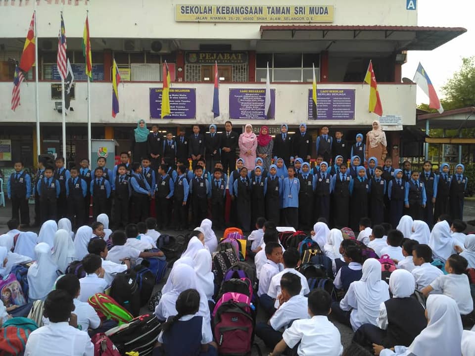 PTAR UiTM Sumbang 40 Buah Buku Bernilai RM660.00 kepada SK Taman Sri Muda, Shah Alam