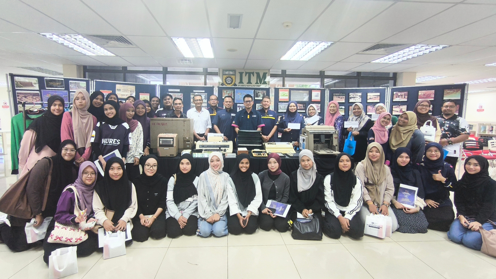 Sambutan Hari Arkib Antarabangsa Peringkat UiTM Cawangan Perlis Meriah dengan Pelbagai Aktiviti Bermakna