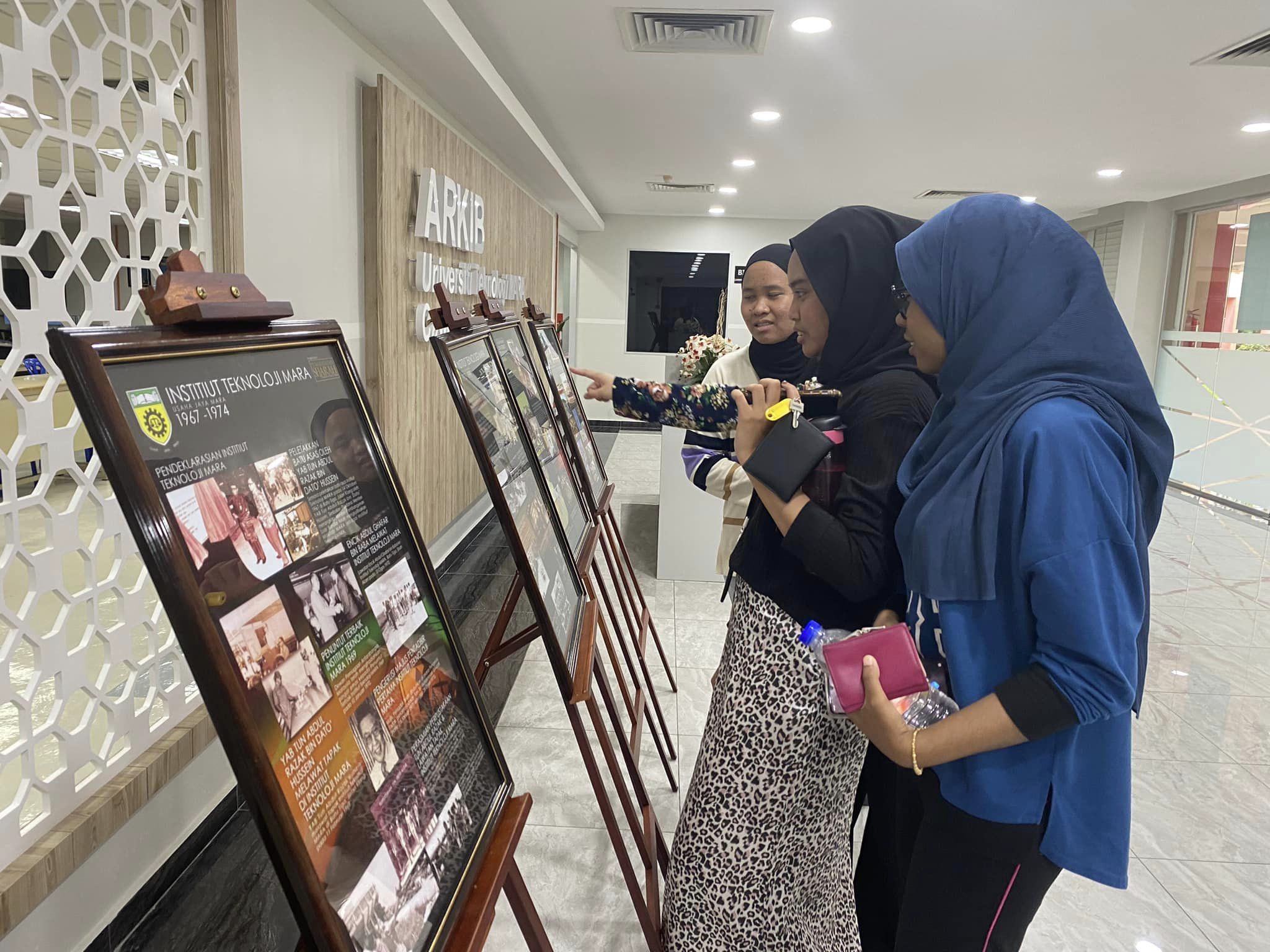 Lawatan Daripada Pelajar Fakulti Pengurusan Dan Perniagaan Uitm